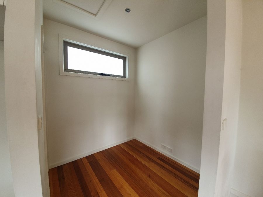 17545025-BRUNSWICK-5
