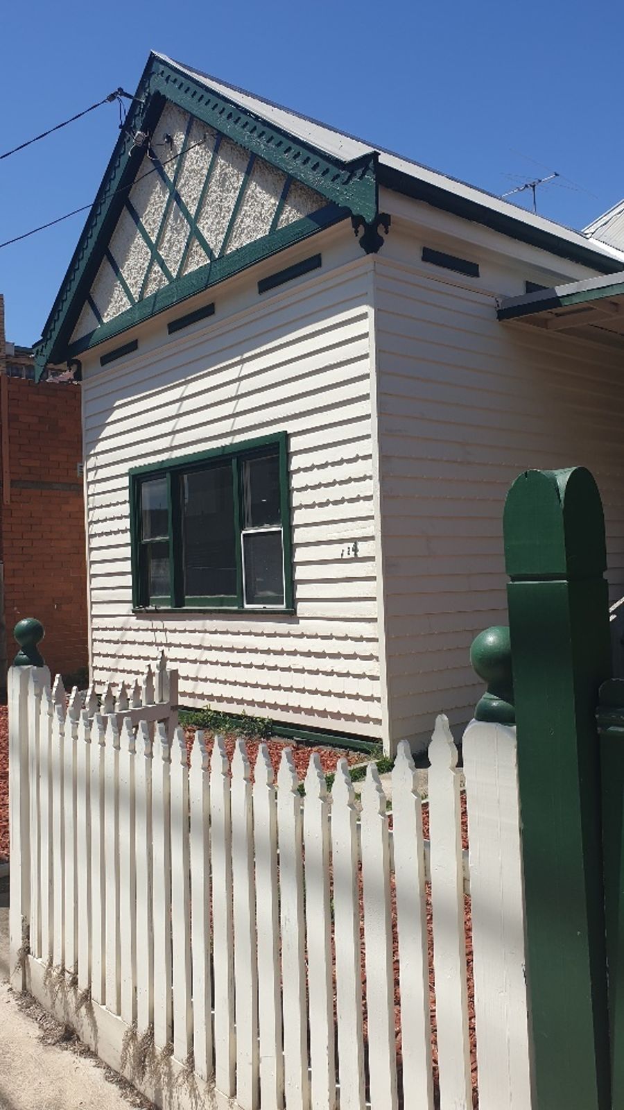 124 Albert Street, BRUNSWICK VIC 3056 Walshe & Whitelock