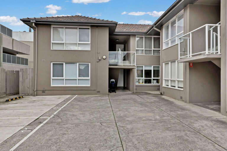 Walshe & Whitelock BRUNSWICK’S LEADING REAL ESTATE AGENCY & AGENTS FOR OVER 124 YEARS!