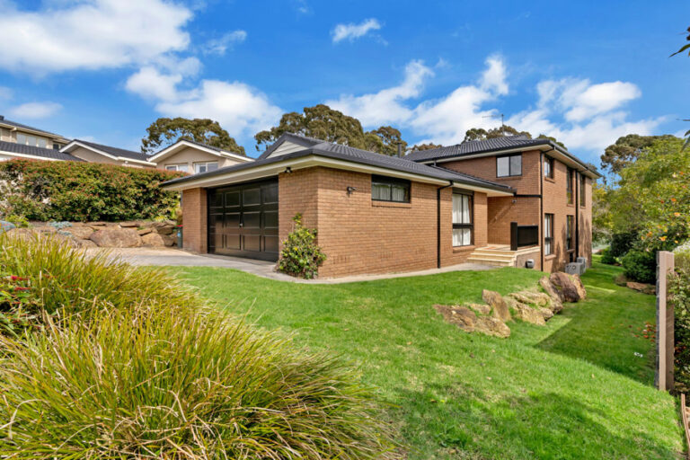Walshe & Whitelock BRUNSWICK’S LEADING REAL ESTATE AGENCY & AGENTS FOR OVER 124 YEARS!