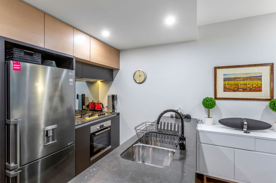 21167793-NORTH-MELBOURNE-10