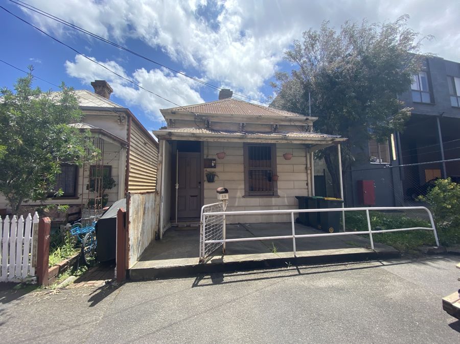 15930995-BRUNSWICK