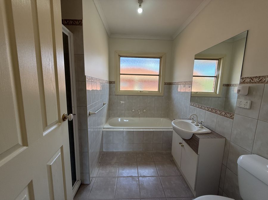 21571766-GLEN-HUNTLY-14