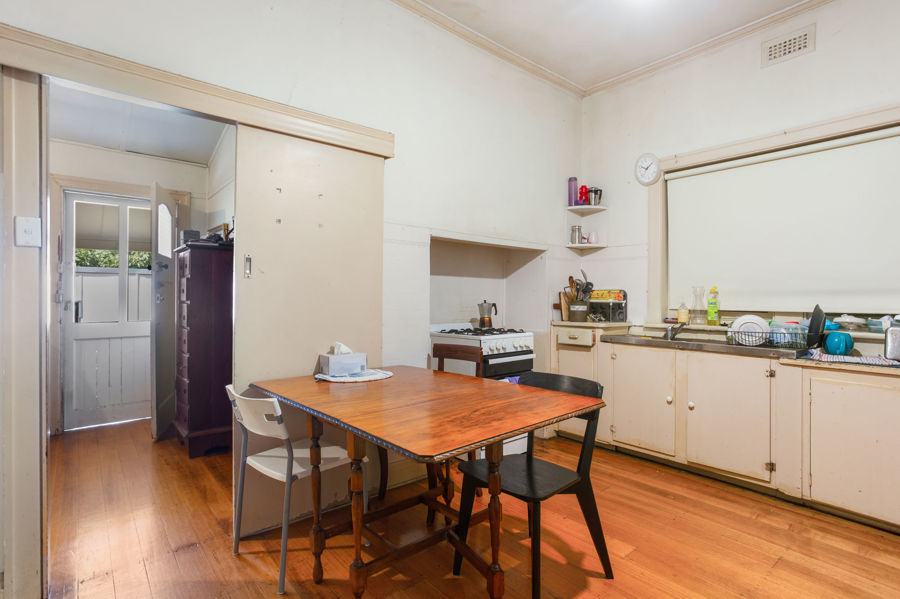 21602480-COBURG-NORTH-2