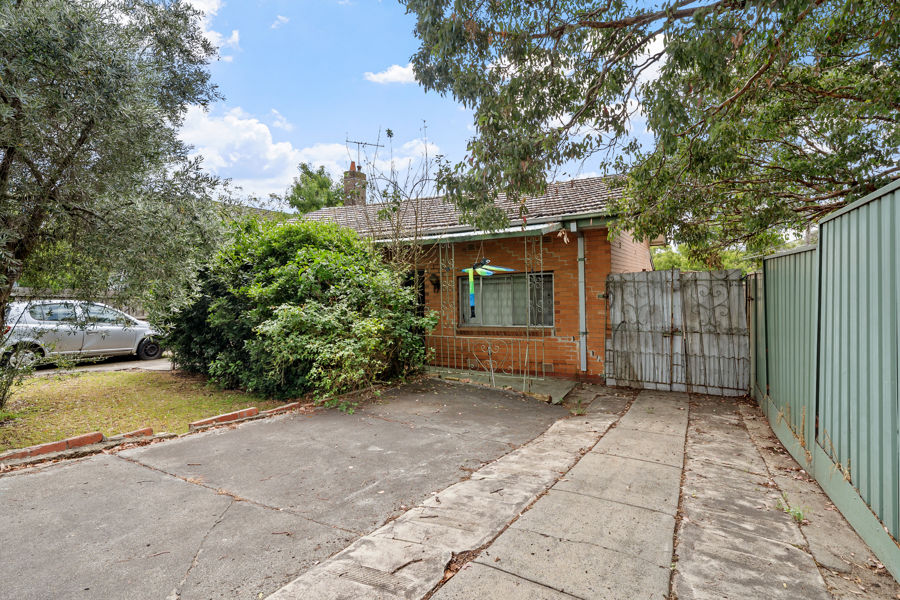 21604885-COBURG-NORTH-1