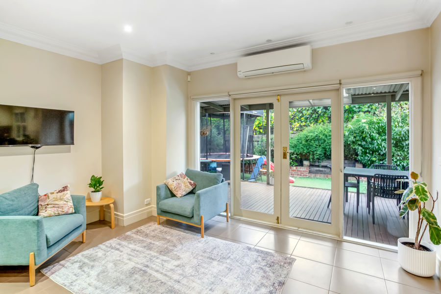 21634762-COBURG-11