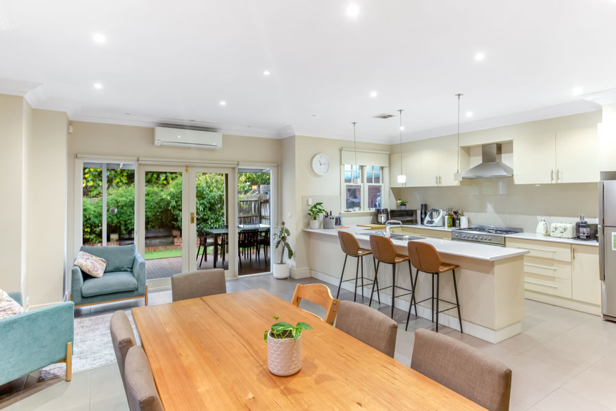 21634762-COBURG-3