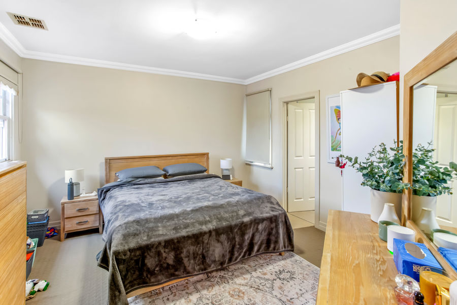 21634762-COBURG-5