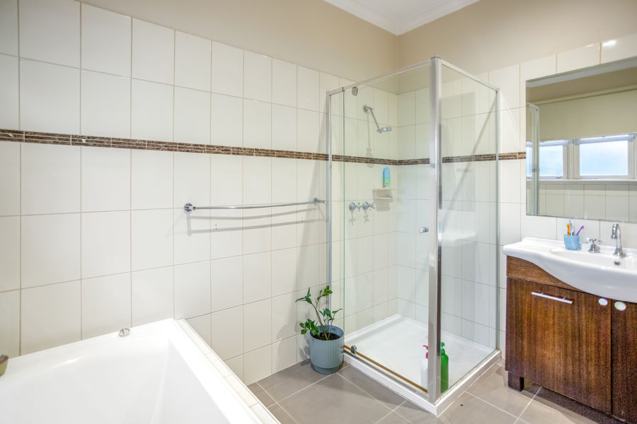 21634762-COBURG-6