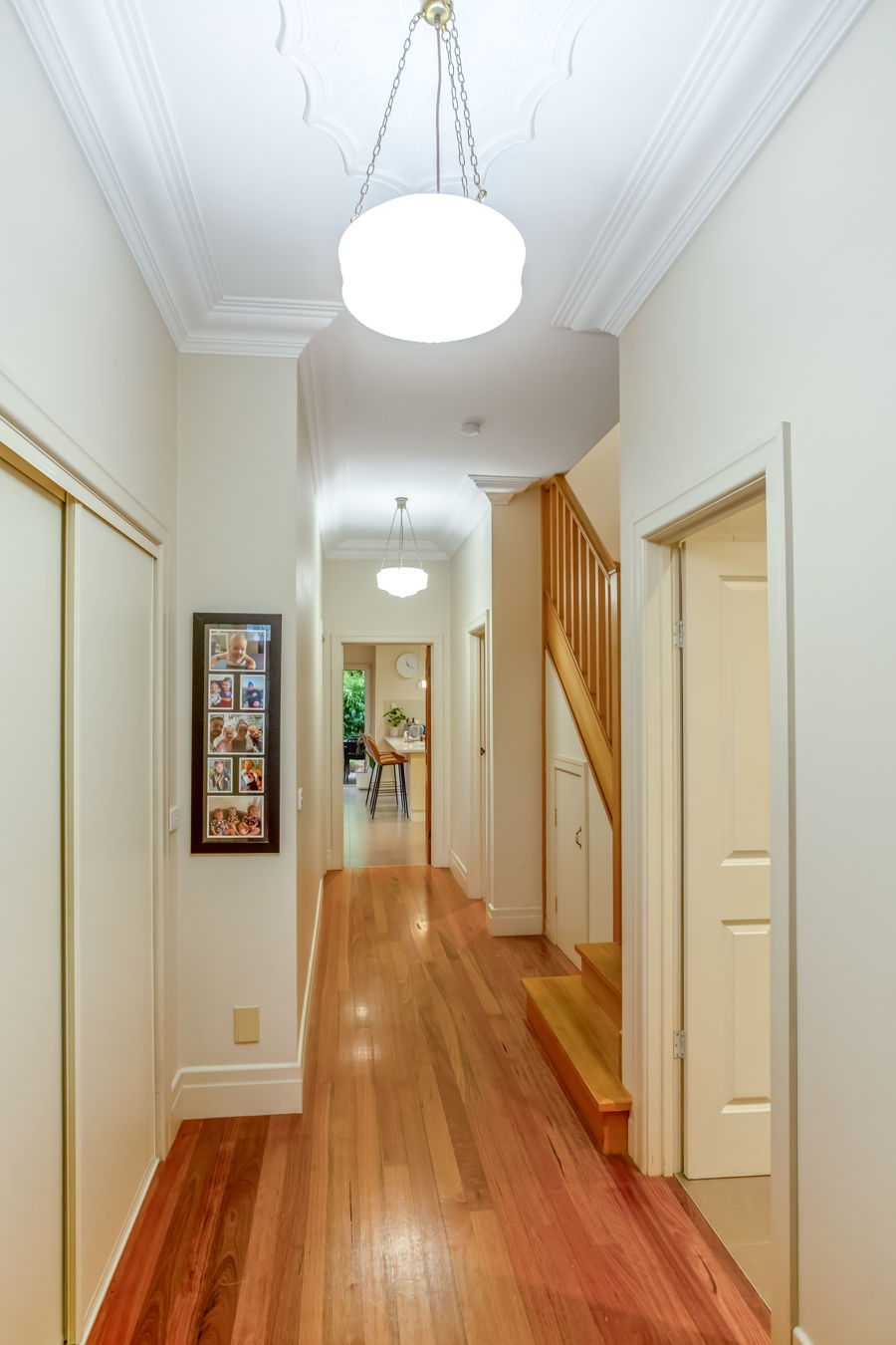 21634762-COBURG-7