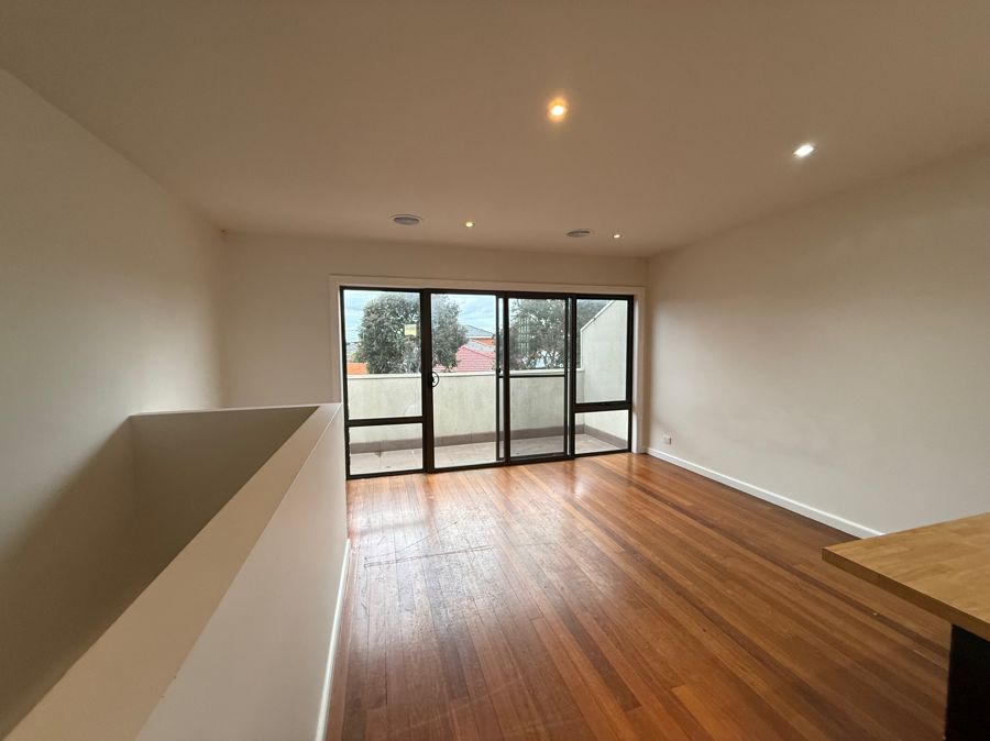 20261863-FAWKNER-2