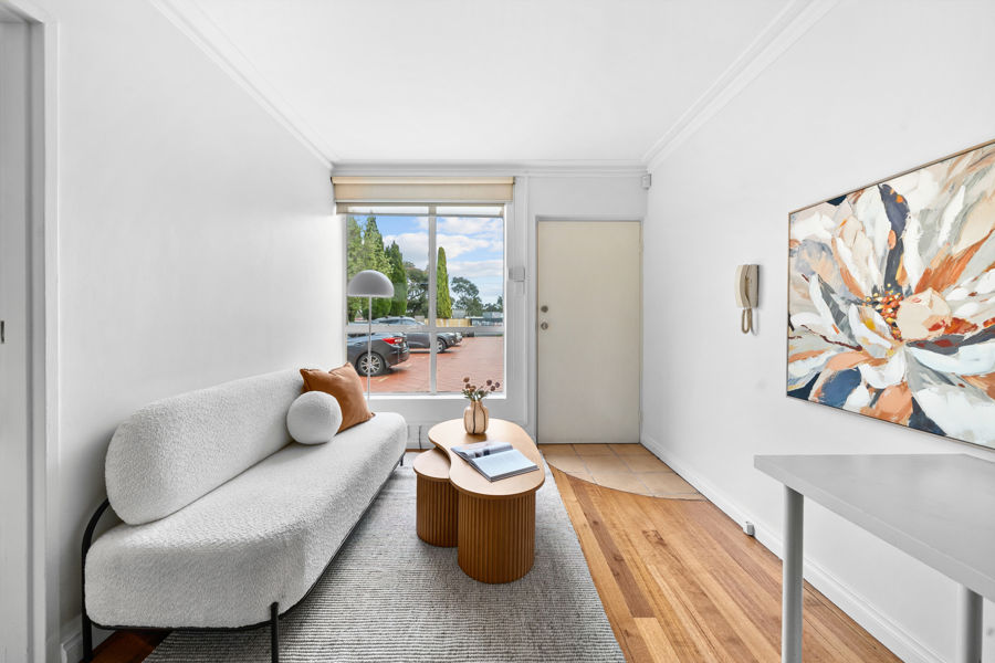 21671181-FAWKNER-1