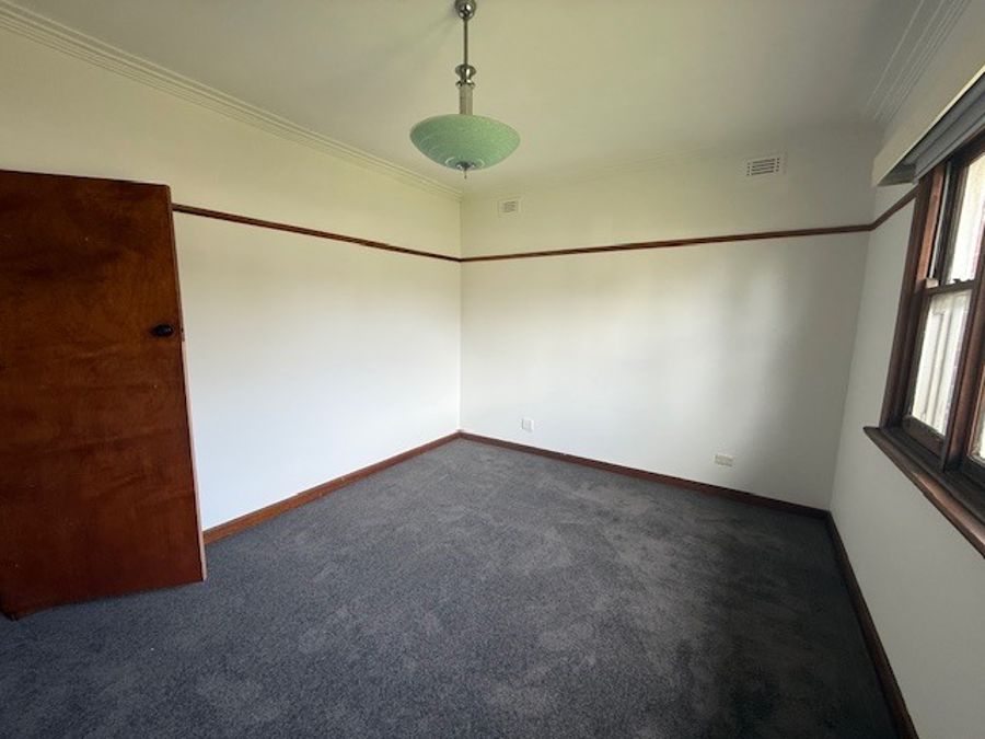 21673561-THORNBURY-5