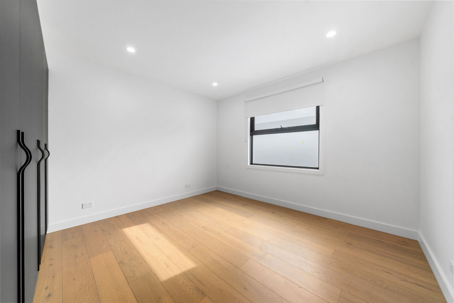 21673579-NIDDRIE-8