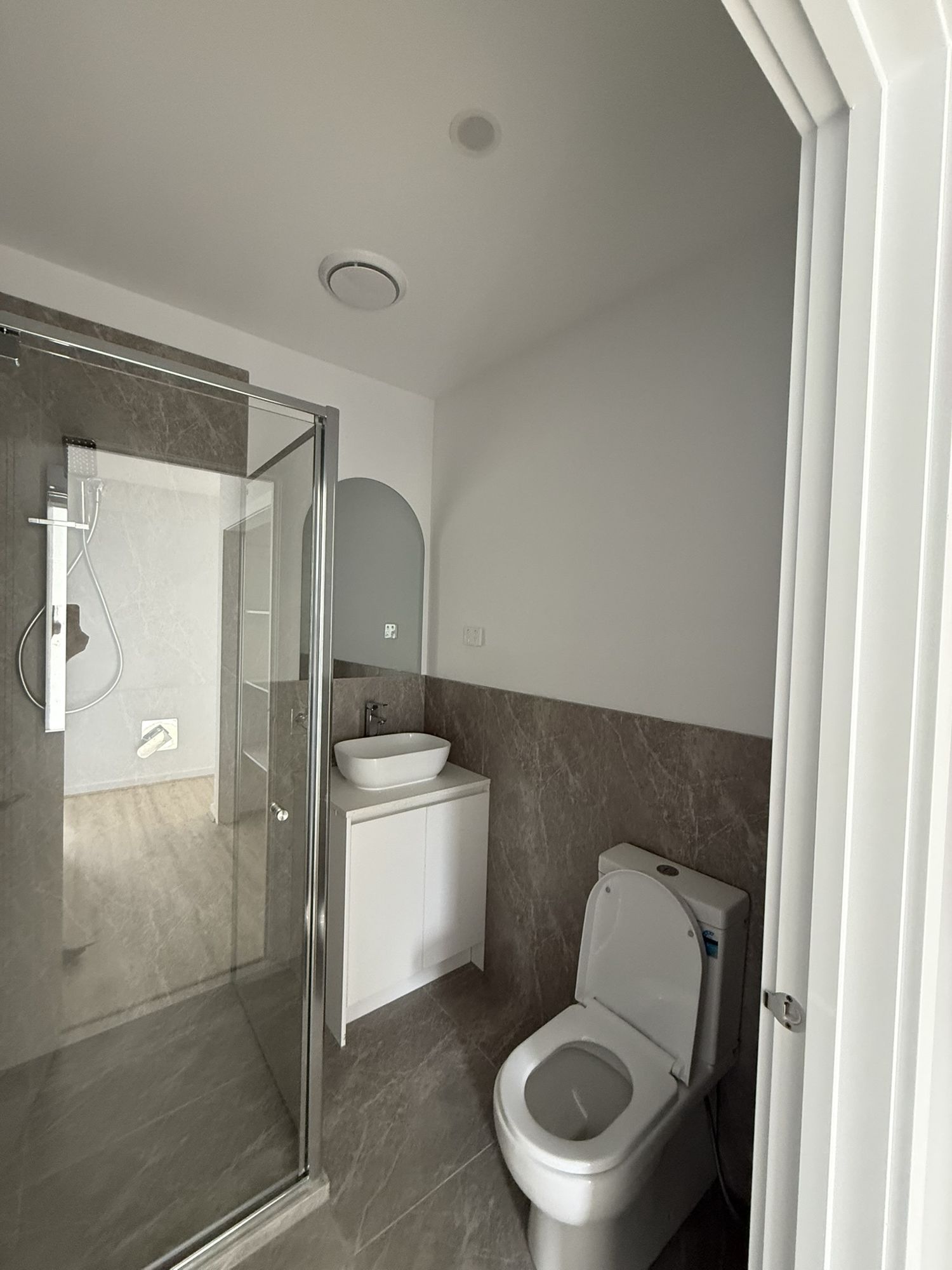 21675527-MELTON-5