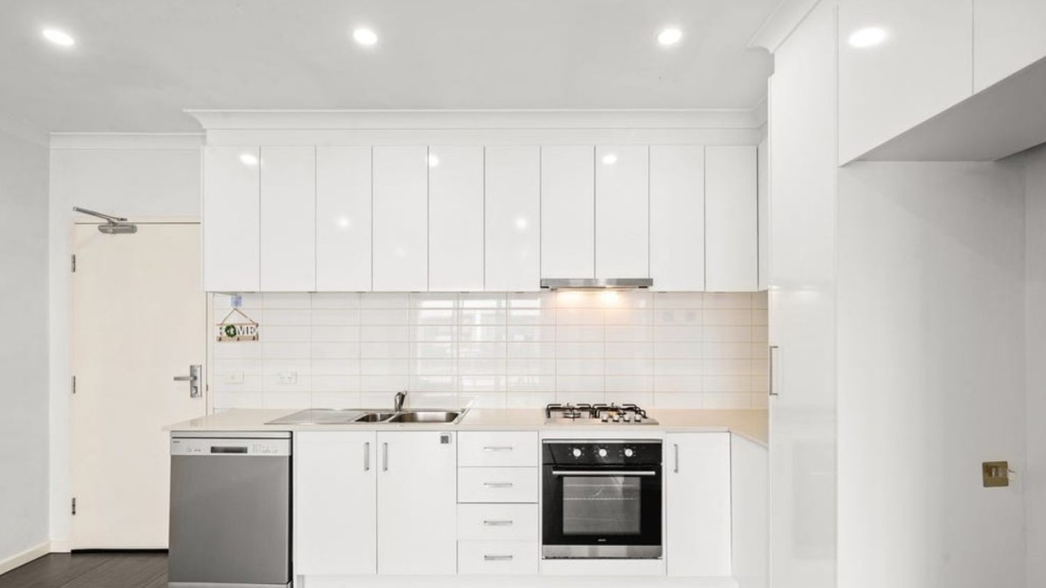 21678487-CRAIGIEBURN-3