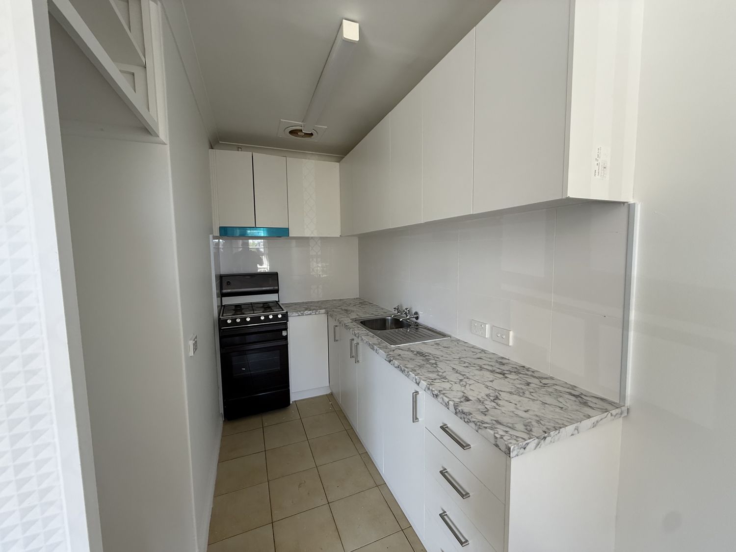 21683292-RICHMOND-4